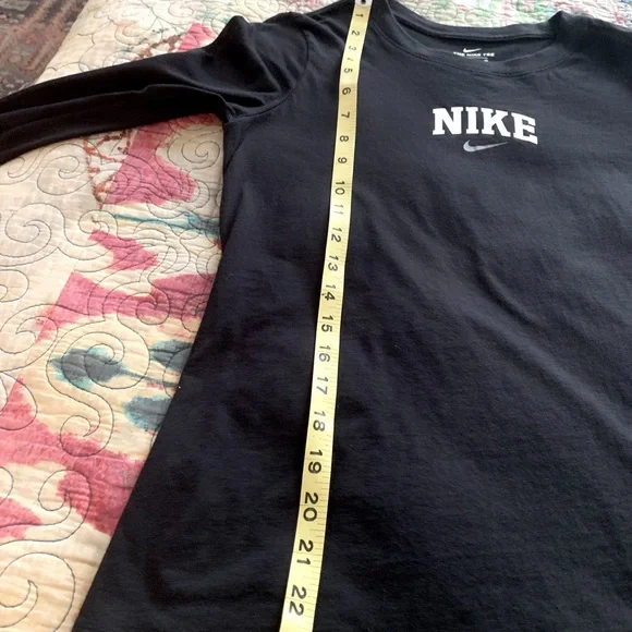 ⭐️NIKE LONG SLEEVE TEE⭐️EXCELLENT CONDITION! - Picture 8 of 8